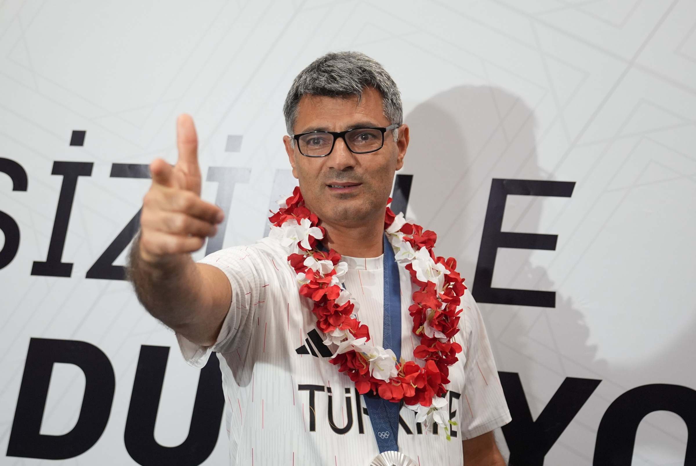 Memes show Olympic shooting competitions need their own anime already