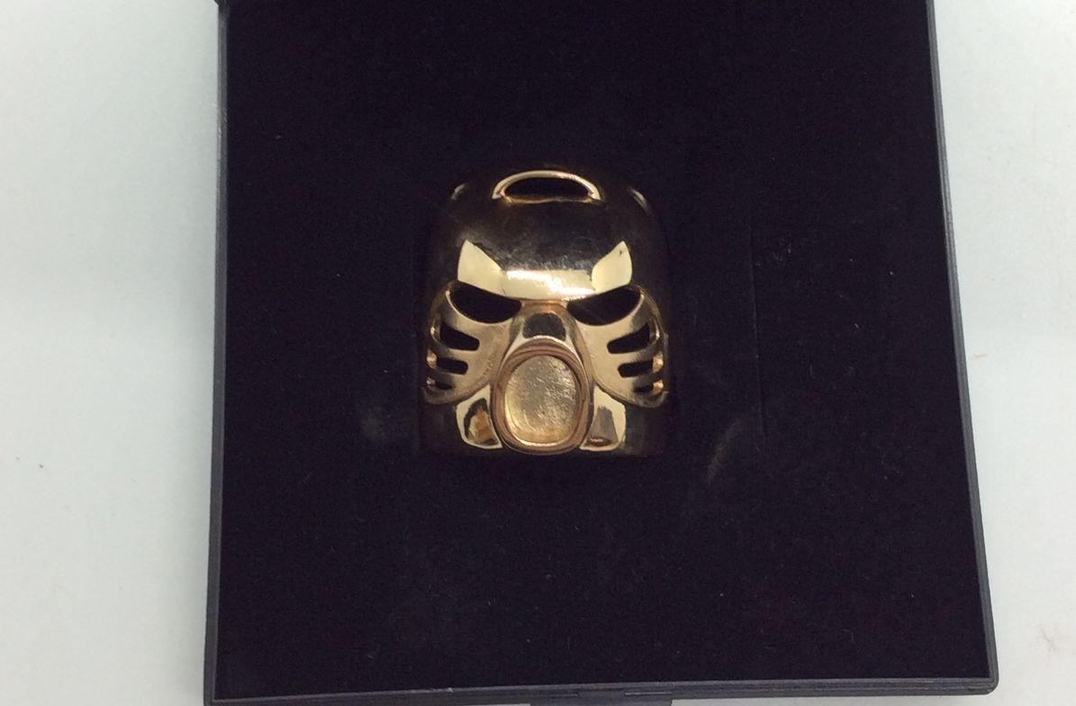 14-karat Lego piece sells for more than $18,000 at Goodwill auction — again